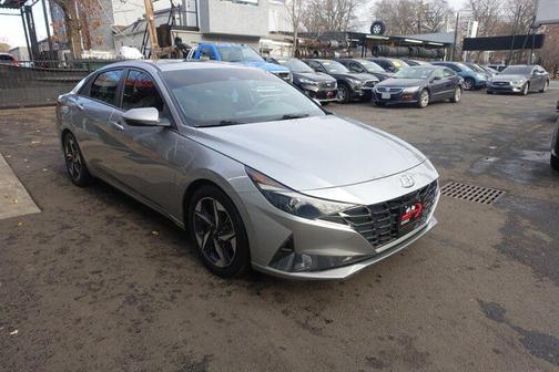 2021 Hyundai ELANTRA SEL