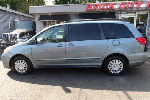 2008 Toyota Sienna LE