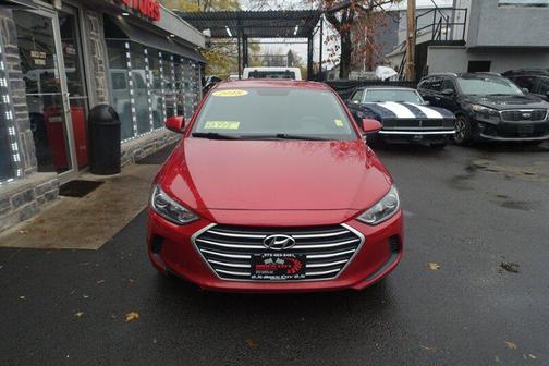 2018 Hyundai ELANTRA SE