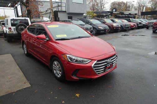 2018 Hyundai ELANTRA SE