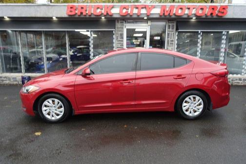 2018 Hyundai ELANTRA SE