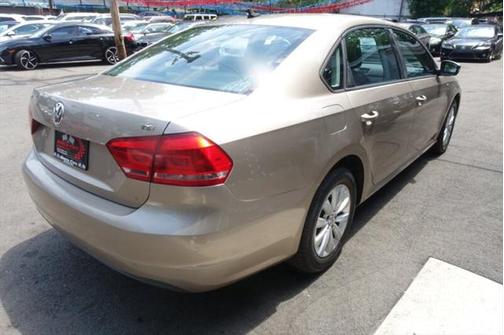 2015 Volkswagen Passat 1.8T S