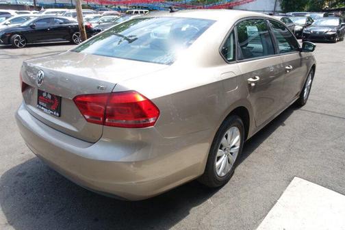 2015 Volkswagen Passat 1.8T S
