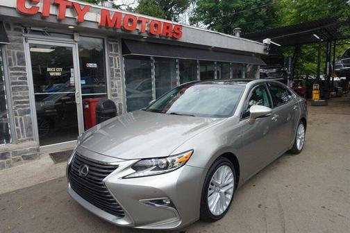 Silver Lining Metallic 2016 Lexus ES 350 Base