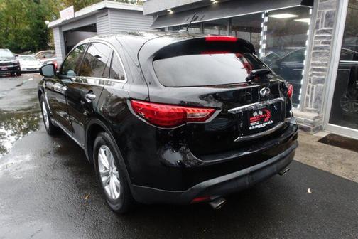 2017 INFINITI QX70 Base