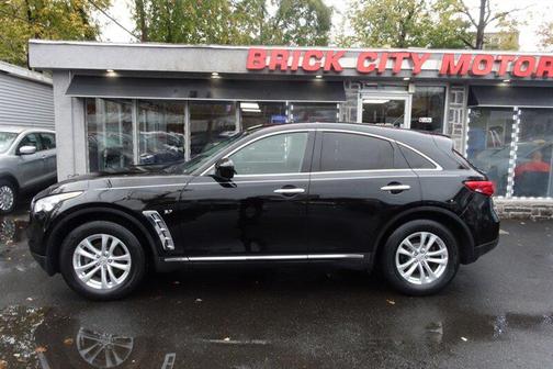 2017 INFINITI QX70 Base