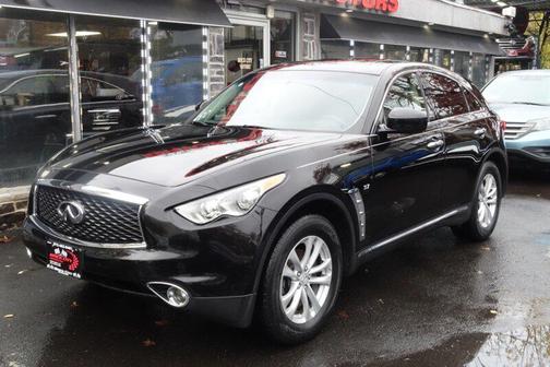 2017 INFINITI QX70 Base