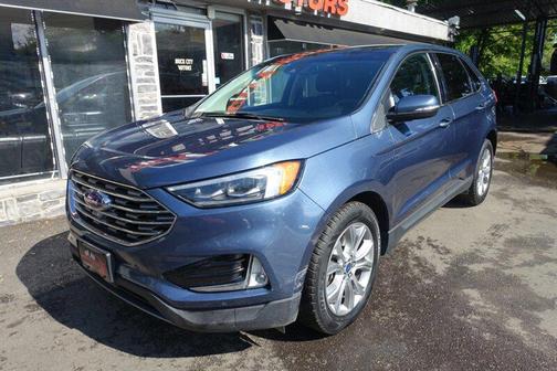 Blue 2019 Ford Edge Titanium