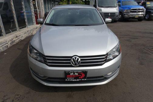 2015 Volkswagen Passat 1.8T Limited Edition
