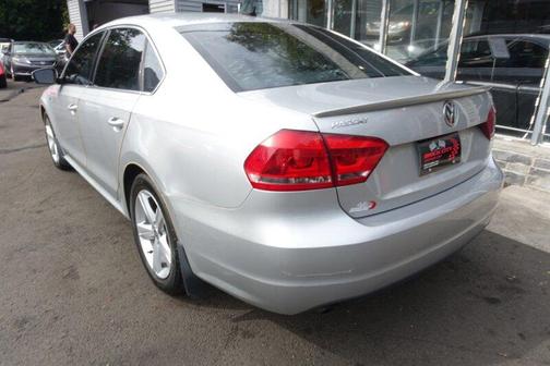 2015 Volkswagen Passat 1.8T Limited Edition