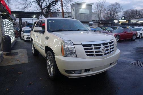 2010 Cadillac Escalade Premium