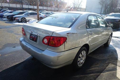 2004 Toyota Corolla LE