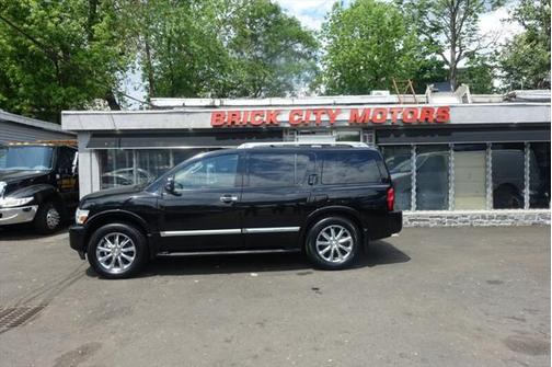 2010 INFINITI QX56 Base