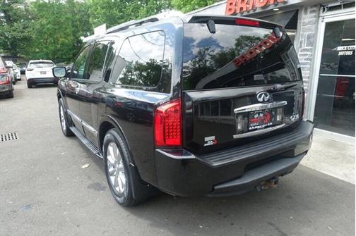 2010 INFINITI QX56 Base