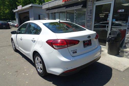 Snow White Pearl 2018 Kia Forte LX