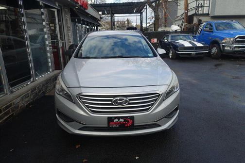 2016 Hyundai SONATA SE