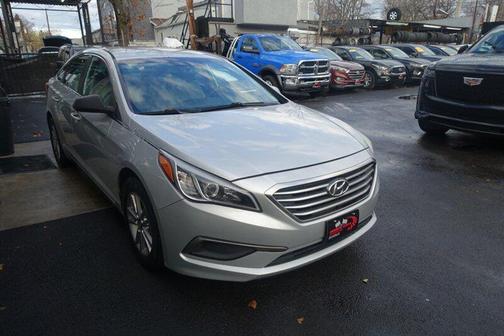 2016 Hyundai SONATA SE