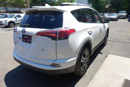 Super White 2017 Toyota RAV4 LE