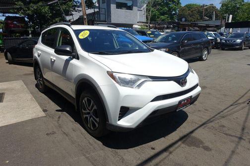 Super White 2017 Toyota RAV4 LE