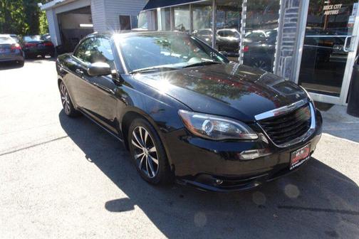2013 Chrysler 200 S