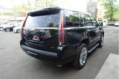 2019 Cadillac Escalade Luxury