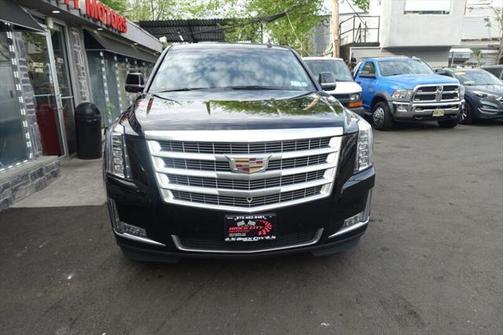 2019 Cadillac Escalade Luxury