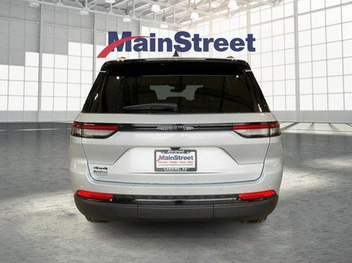 2025 Jeep Grand Cherokee Laredo X