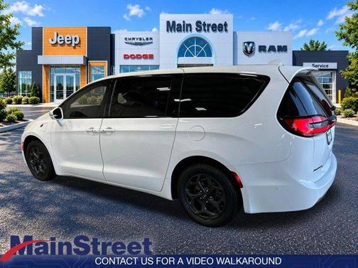 Bright White Clearcoat 2022 Chrysler Pacifica Hybrid Limited