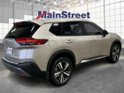 2022 Nissan Rogue SL