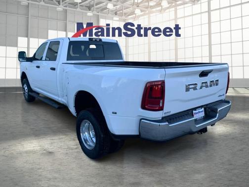 Bright White Clearcoat 2026 RAM 3500 Tradesman