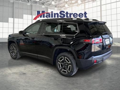 Diamond Black 2026 Jeep Cherokee LAREDO/LIMITED