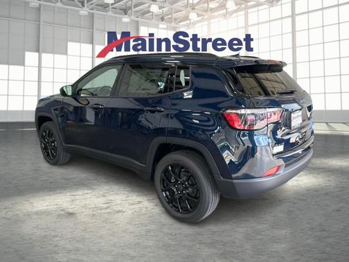 Fathom Blue Pearlcoat 2026 Jeep Compass Latitude