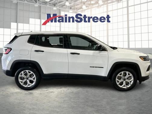 Bright White Clearcoat 2025 Jeep Compass Sport