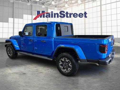 Hydro Blue Pearlcoat 2026 Jeep Gladiator Sport