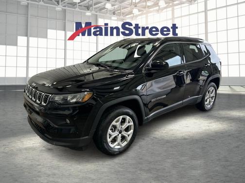 Diamond Black 2025 Jeep Compass Latitude