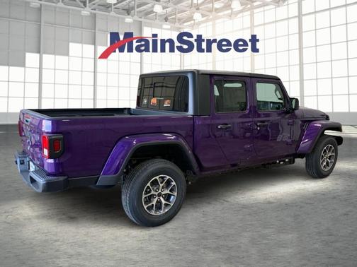 REIGN 2026 Jeep Gladiator Sport
