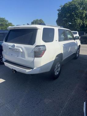 Ice 2024 Toyota 4Runner SR5 Premium