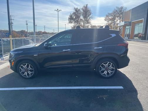 2022 Kia Seltos SX
