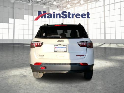 2023 Jeep Compass Trailhawk