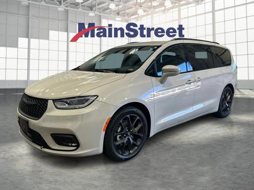 2021 Chrysler Pacifica Touring-L