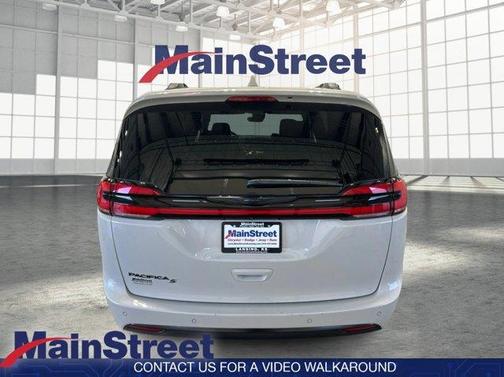 2021 Chrysler Pacifica Touring-L