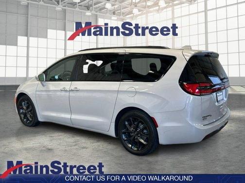 2021 Chrysler Pacifica Touring-L