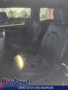 2021 Chrysler Pacifica Touring-L