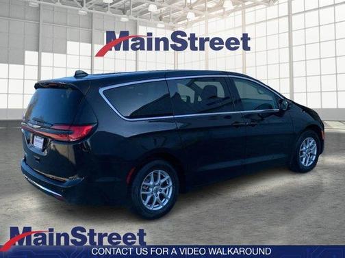 2024 Chrysler Pacifica Touring-L