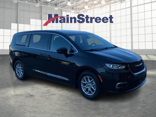 2024 Chrysler Pacifica Touring-L