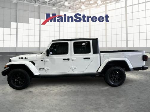 2023 Jeep Gladiator Sport