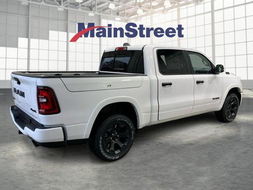 Bright White Clearcoat 2026 RAM 1500 Big Horn/Lone Star