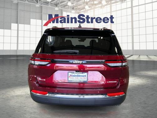 2026 Jeep Grand Cherokee Laredo