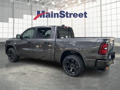 Granite Crystal Clearcoat Metallic 2026 RAM 1500 Big Horn/Lone Star