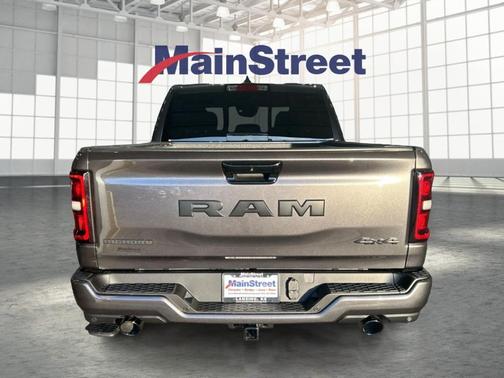 Granite Crystal Clearcoat Metallic 2026 RAM 1500 Big Horn/Lone Star